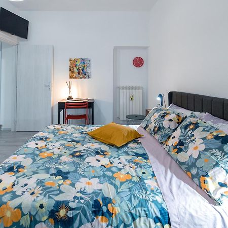 Leonforte Casa Vacanza Francesca מראה חיצוני תמונה